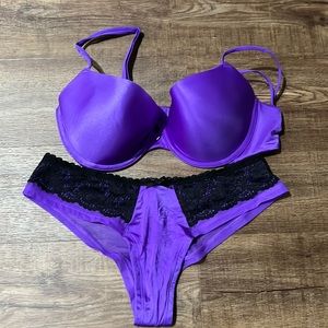 Victoria’s Secret Very Sexy Lined Demi set